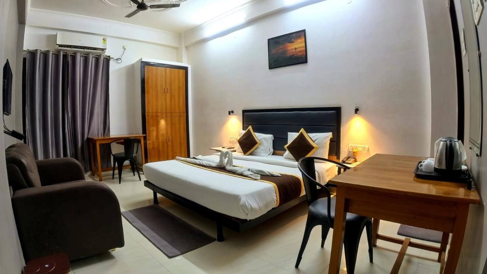 Holidayy Inn Prayagraj Extérieur photo